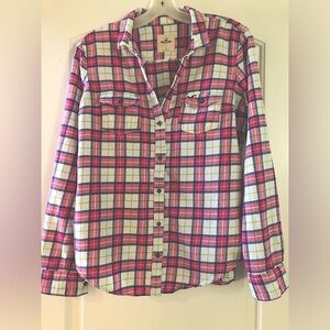 Hollister long sleeve plaid flannel button down shirt